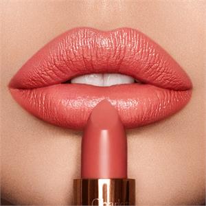 Charlotte Tilbury K.I.S.S.I.N.G Lipstick